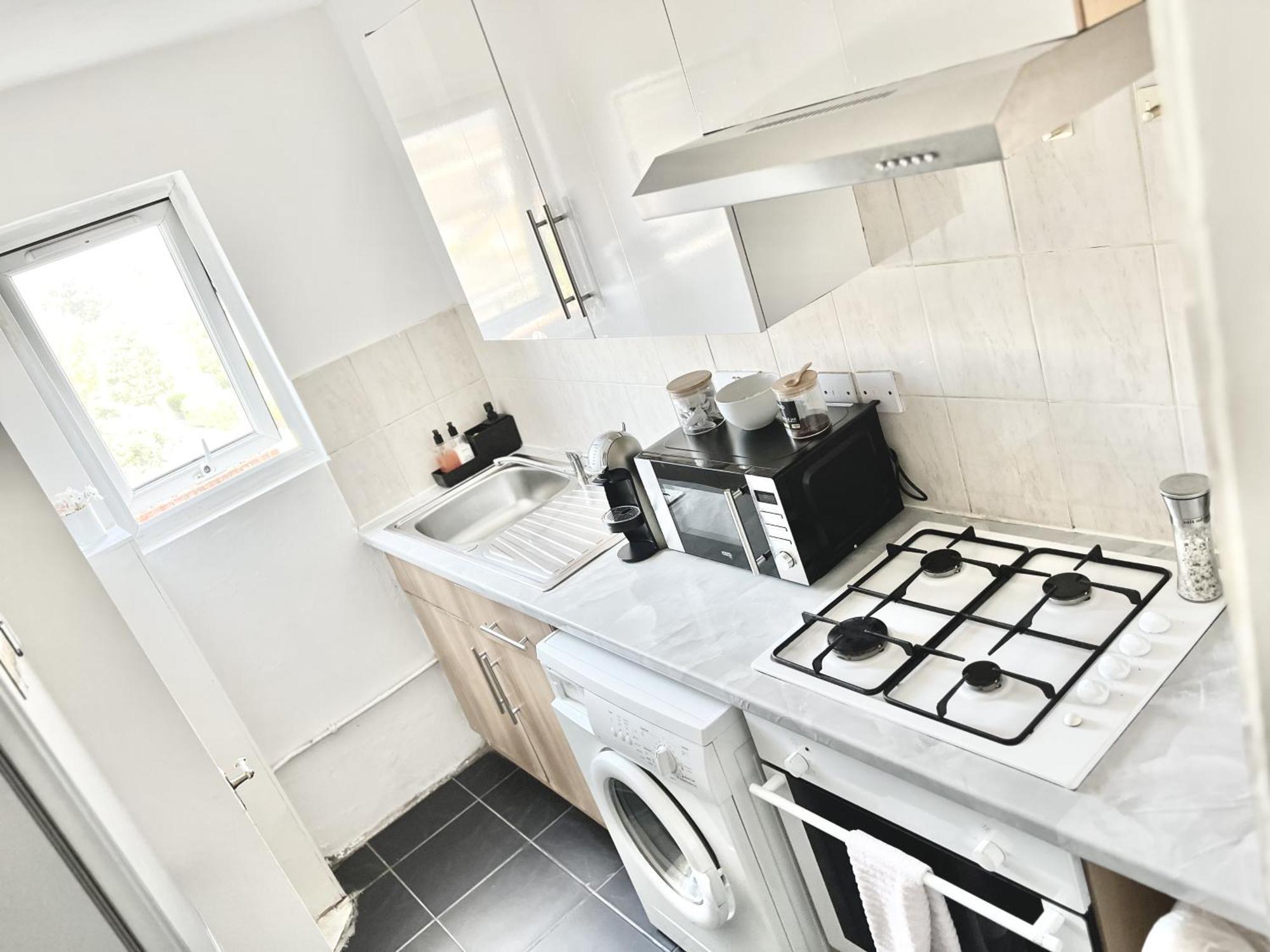 Apartament Next Westfield Mall Лондон Екстериор снимка