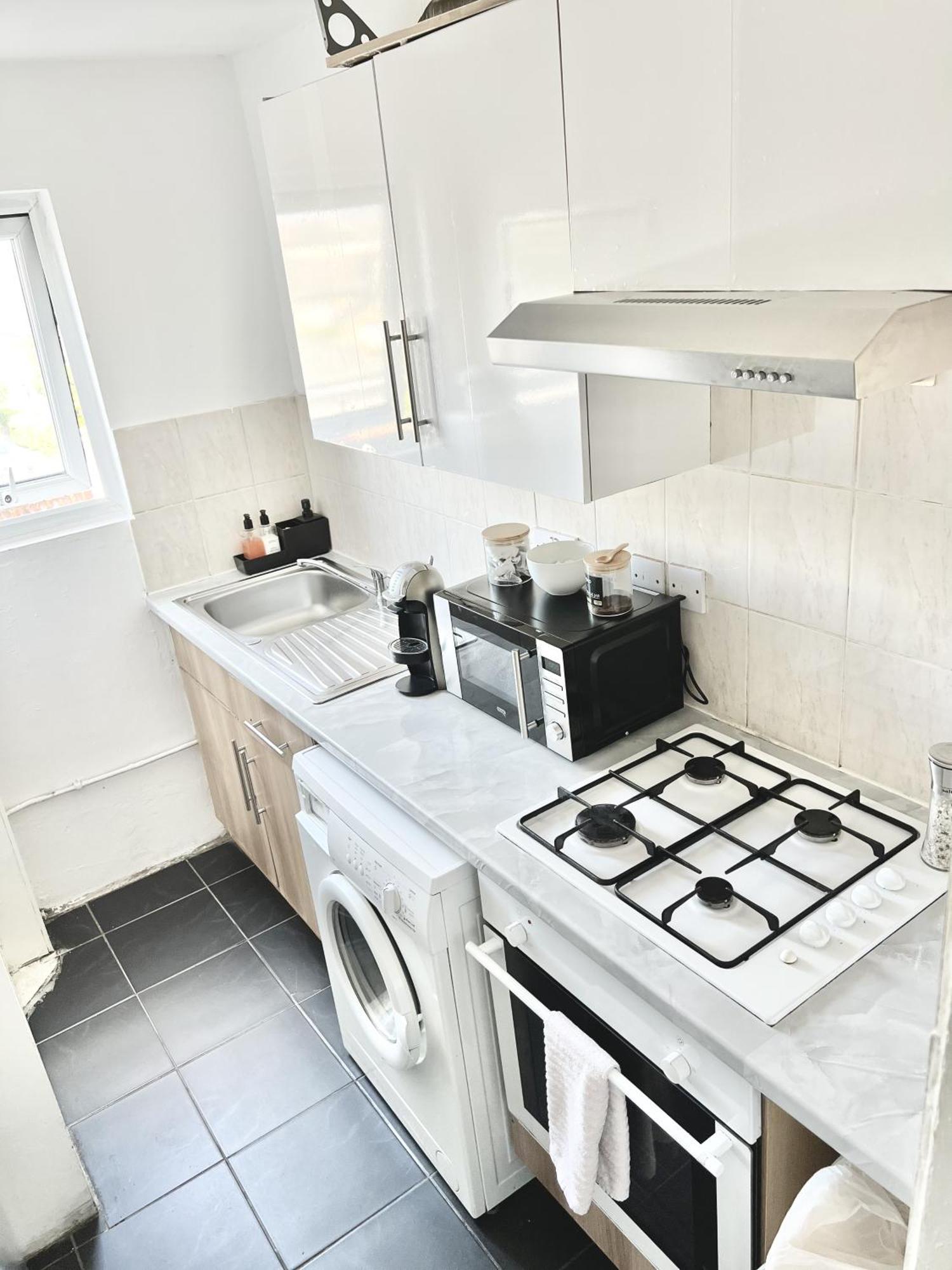 Apartament Next Westfield Mall Лондон Екстериор снимка