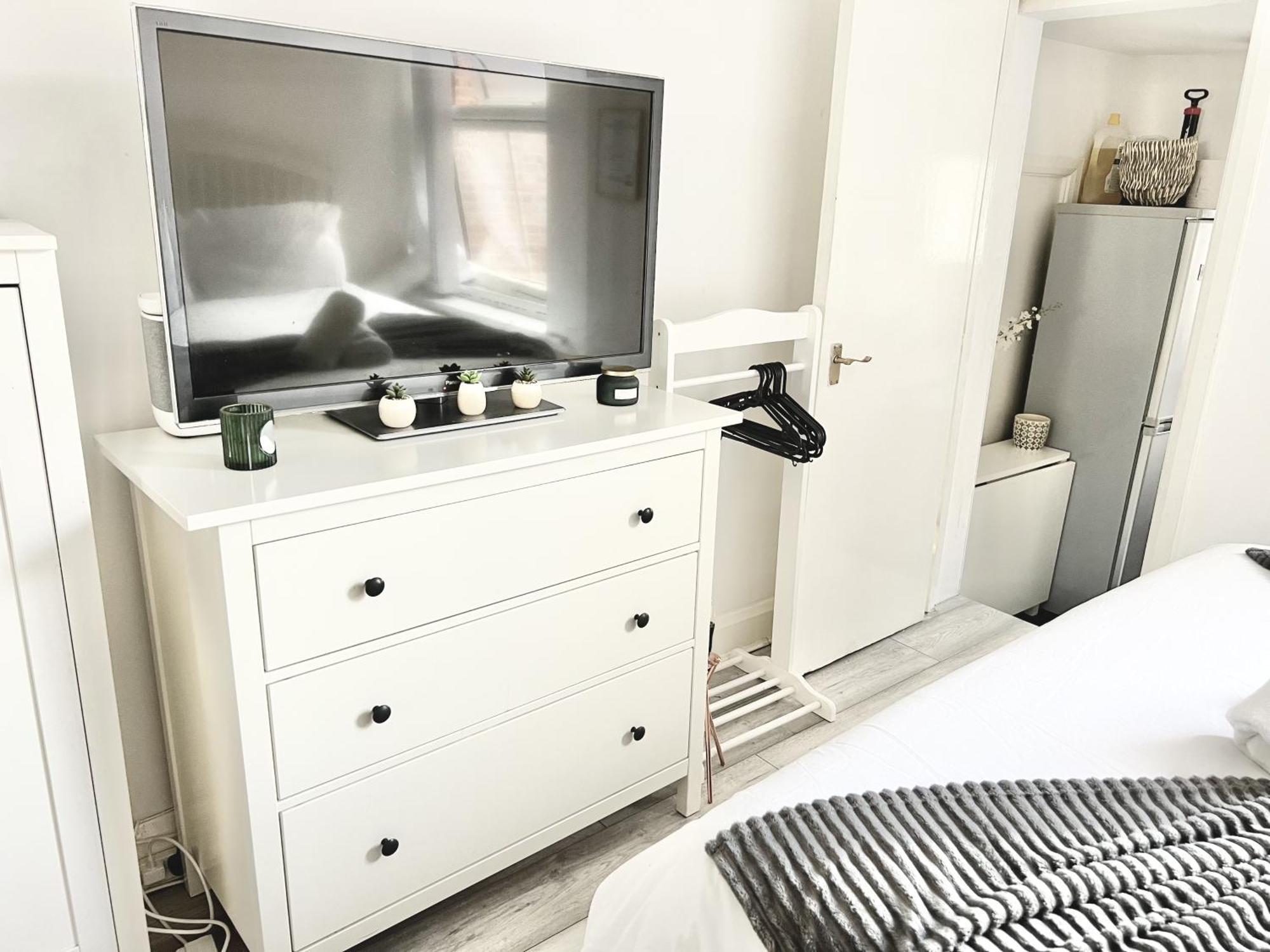 Apartament Next Westfield Mall Лондон Екстериор снимка
